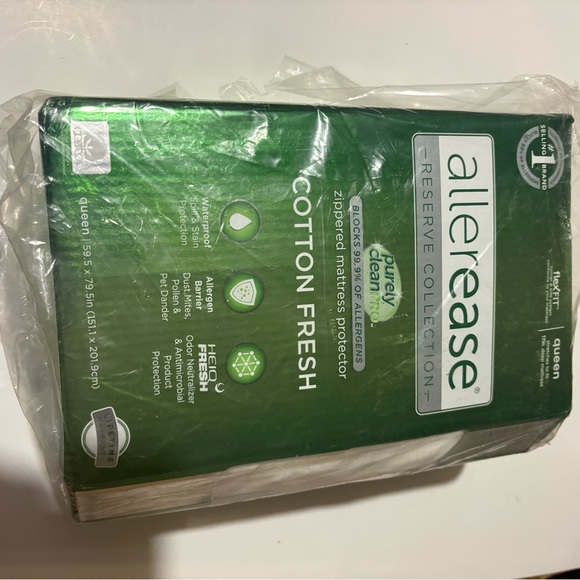 Crease Collection Green Mattress Cover - Picture 11 of 14